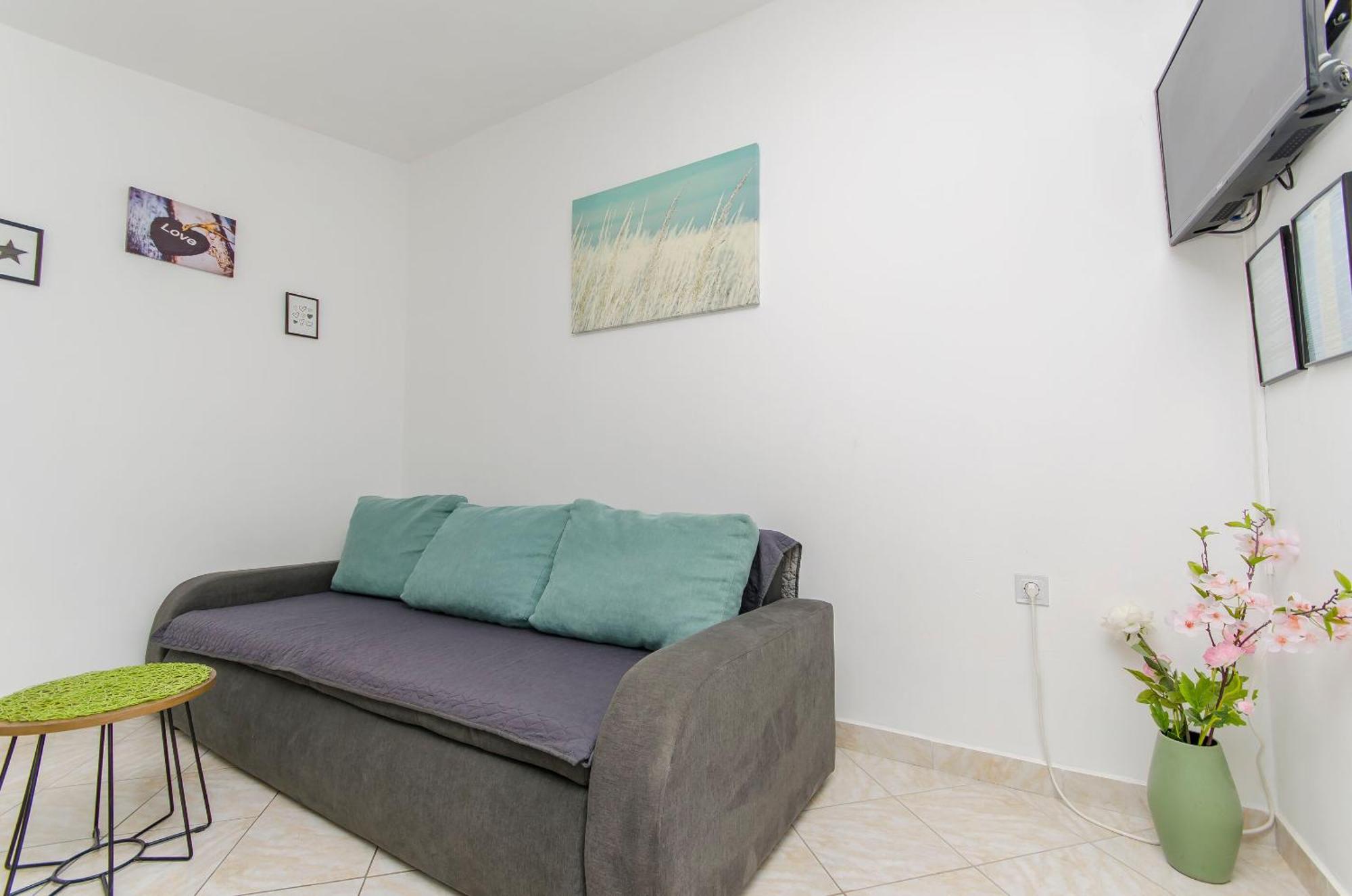 Apartment Seka Привлака Екстериор снимка