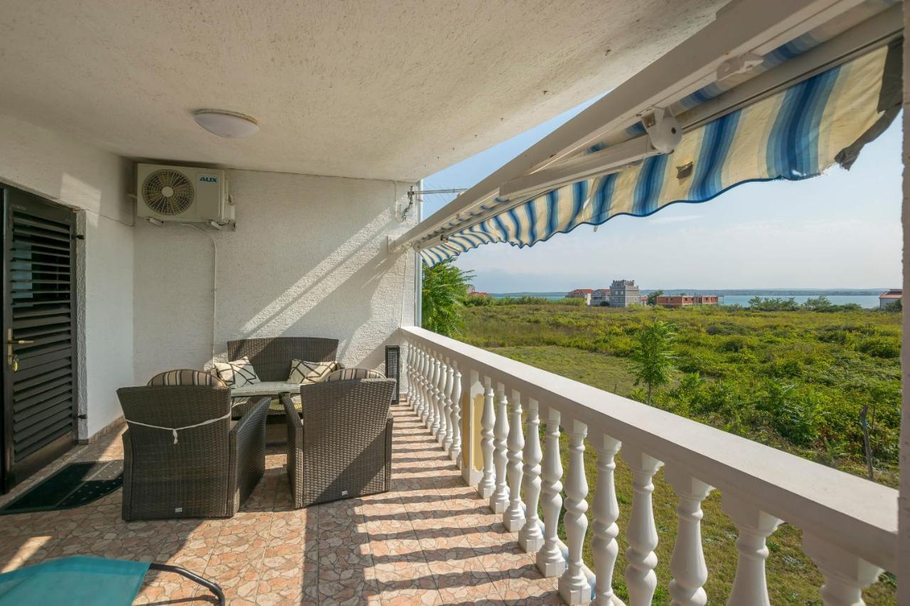 Apartment Seka Привлака Екстериор снимка